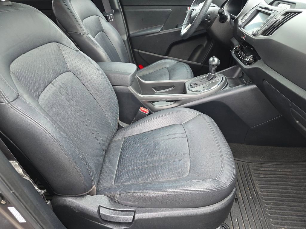Used 2012 Kia Sportage SX w/ SX Premium Pkg image 23