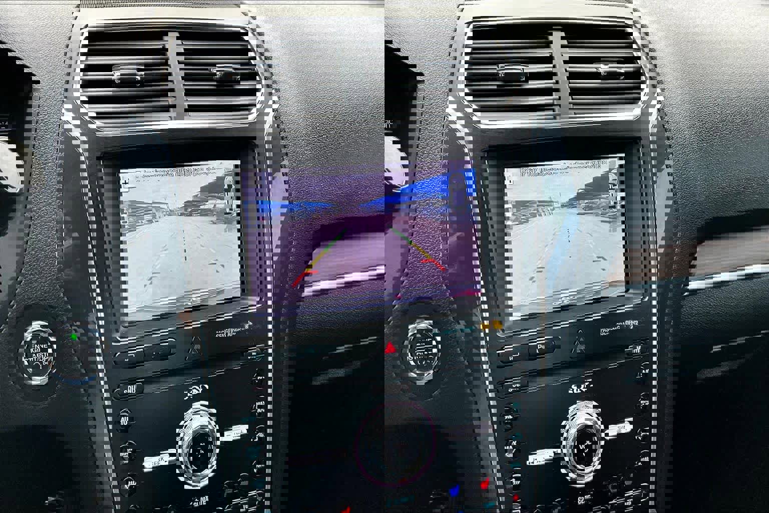 Used 2019 Ford Explorer Limited image 26