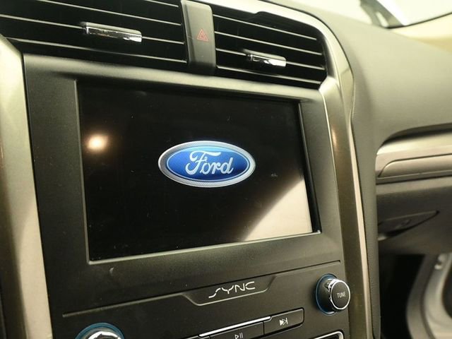 Certified 2019 Ford Fusion SE image 17