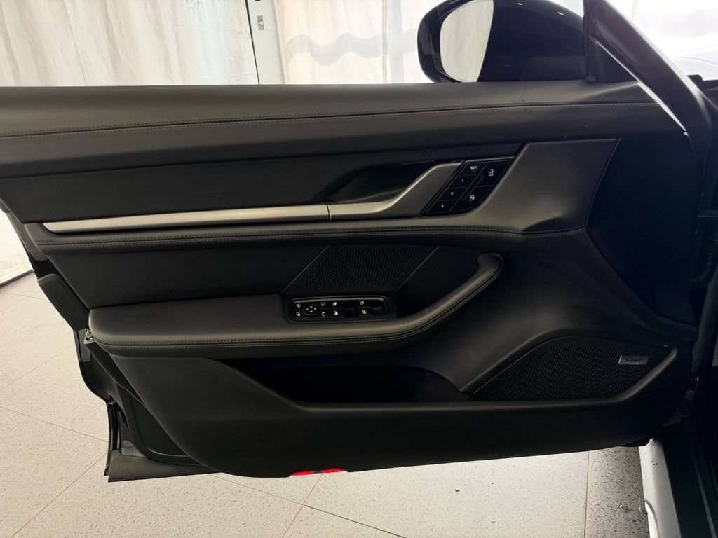 Certified 2023 Porsche Taycan Turbo AWD/4WD image 15