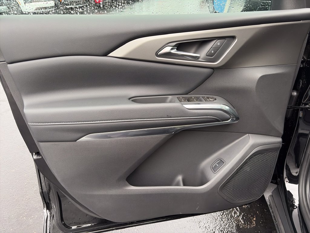 New 2027 Chevrolet Traverse LT w/ Midnight/Sport Edition AWD/4WD image 18