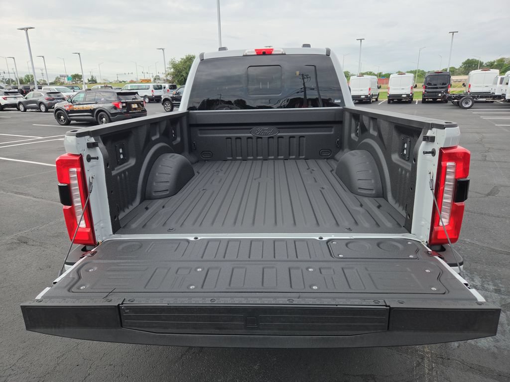 New 2026 Ford F250 XLT w/ XLT Premium Package AWD/4WD image 11