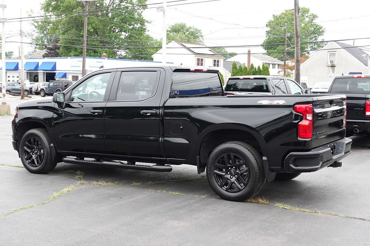 Used 2024 Chevrolet Silverado 1500 Custom AWD/4WD image 2