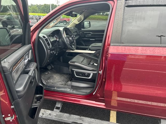 Used 2019 RAM 1500 Laramie AWD/4WD image 9