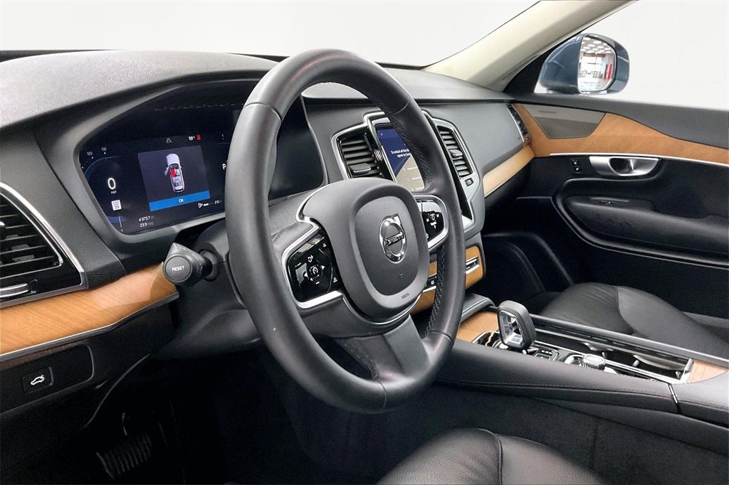 Used 2024 Volvo XC90 B6 Plus image 15