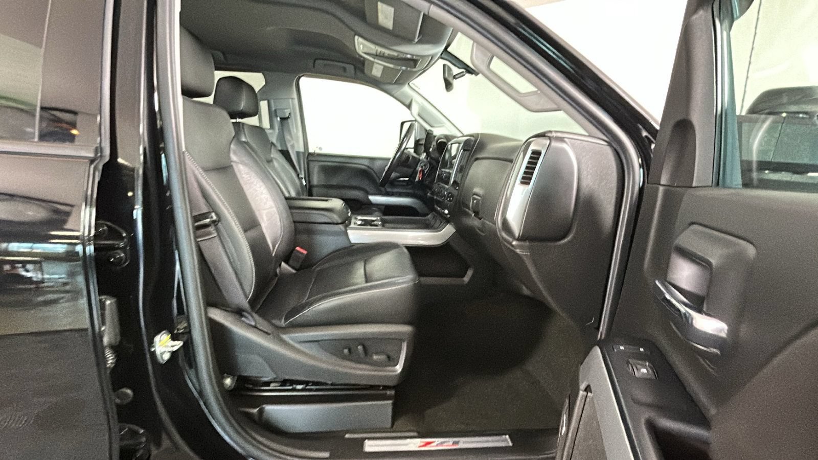 Used 2017 Chevrolet Silverado 2500 LTZ w/ Duramax Plus Package AWD/4WD image 34