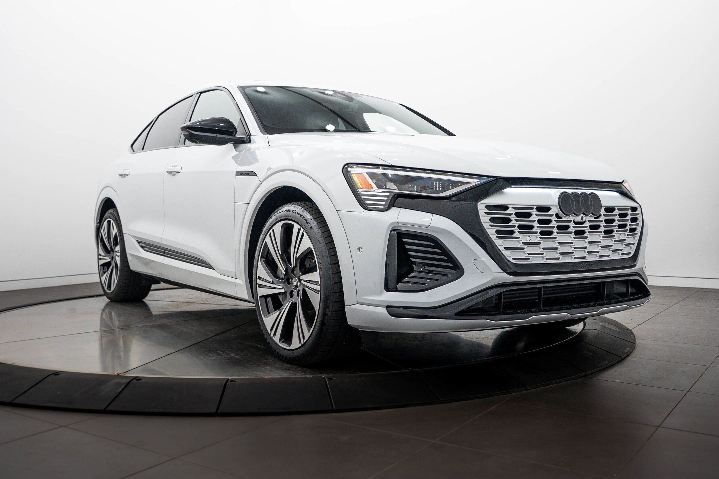 Certified 2024 Audi Q8 e-tron Prestige w/ Prestige Package AWD/4WD image 1