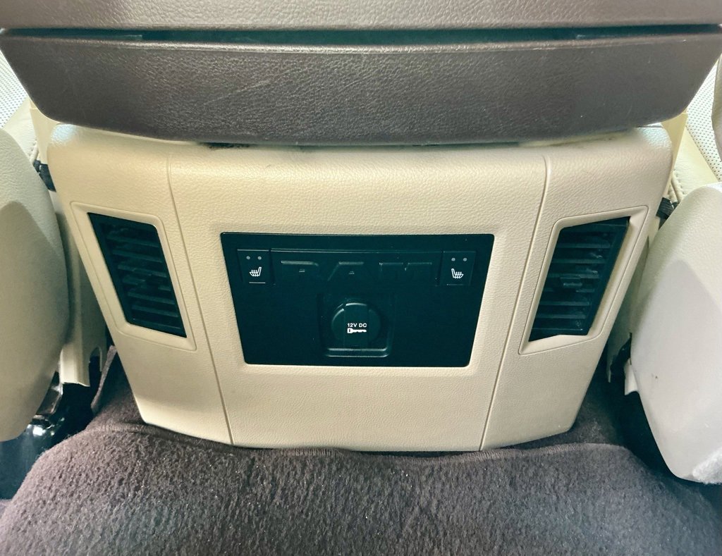 Used 2016 RAM 1500 Laramie w/ Convenience Group image 31