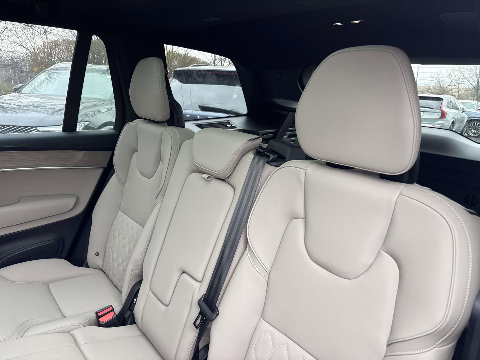 New 2026 Volvo XC90 B6 Plus w/ Protection Package Premier image 26