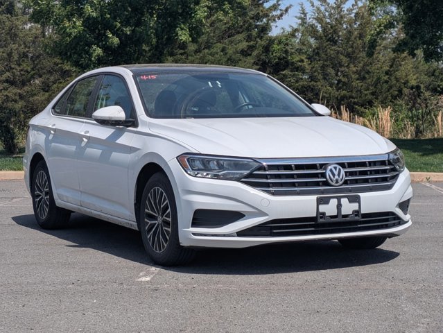 Used 2020 Volkswagen Jetta SE w/ SE Cold Weather Package video 3