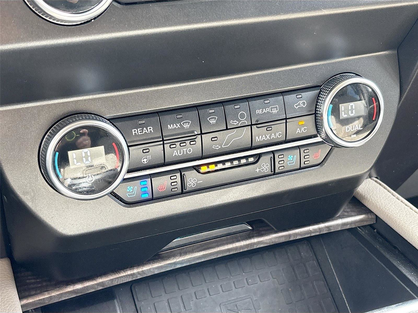 Used 2021 Ford Expedition Limited image 17