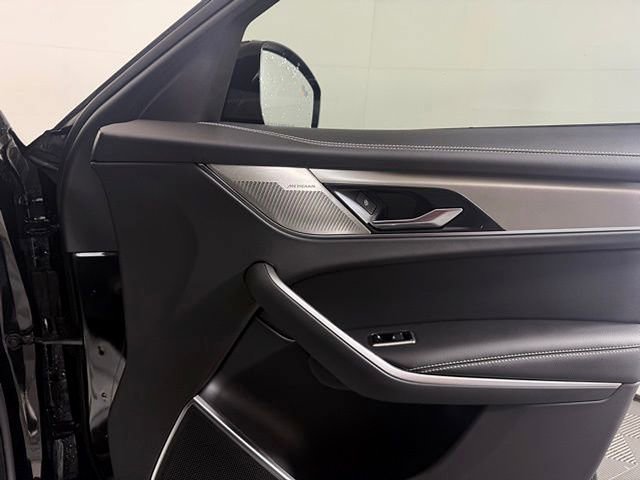 New 2025 Jaguar F-PACE R-Dynamic S image 19
