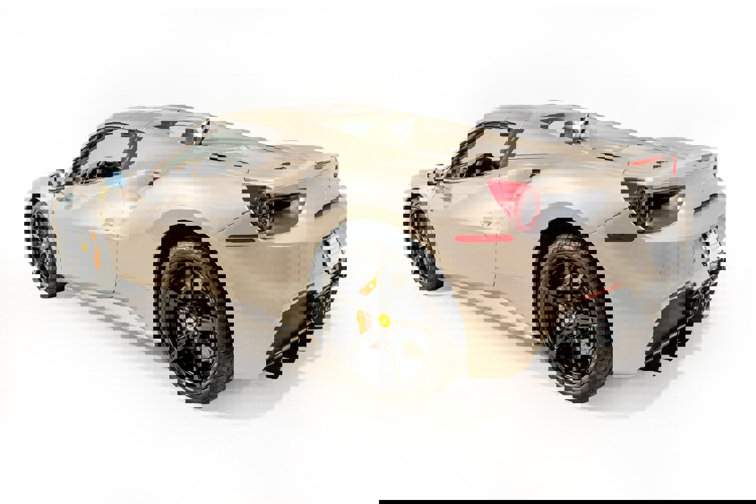 Used 2018 Ferrari 488 Spider image 4