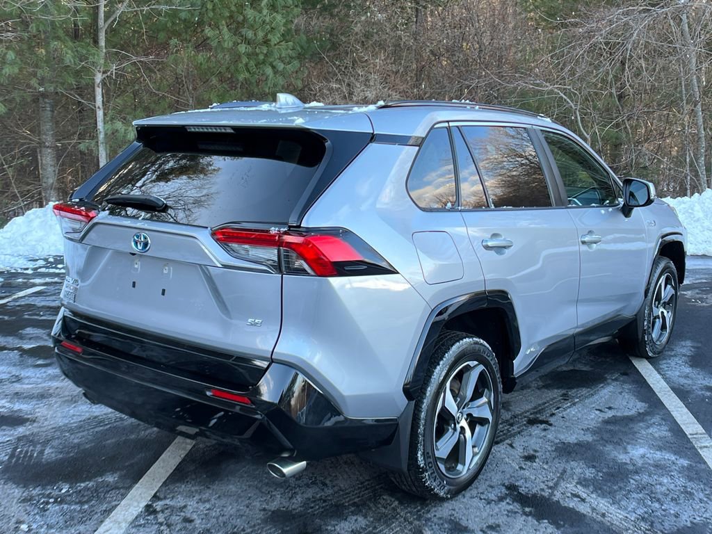 Used 2021 Toyota RAV4 SE image 5