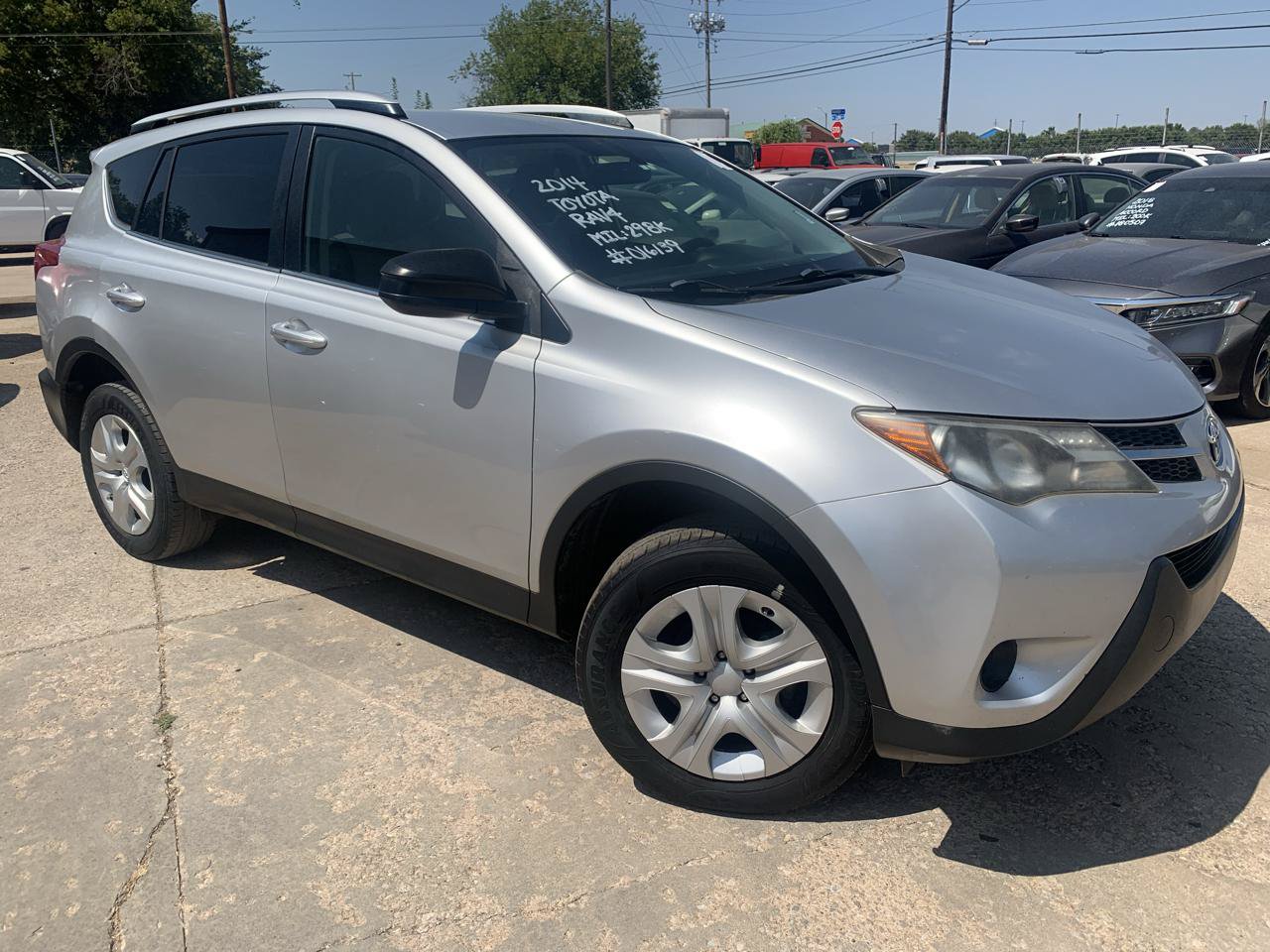 Used 2014 Toyota RAV4 LE FWD image 3