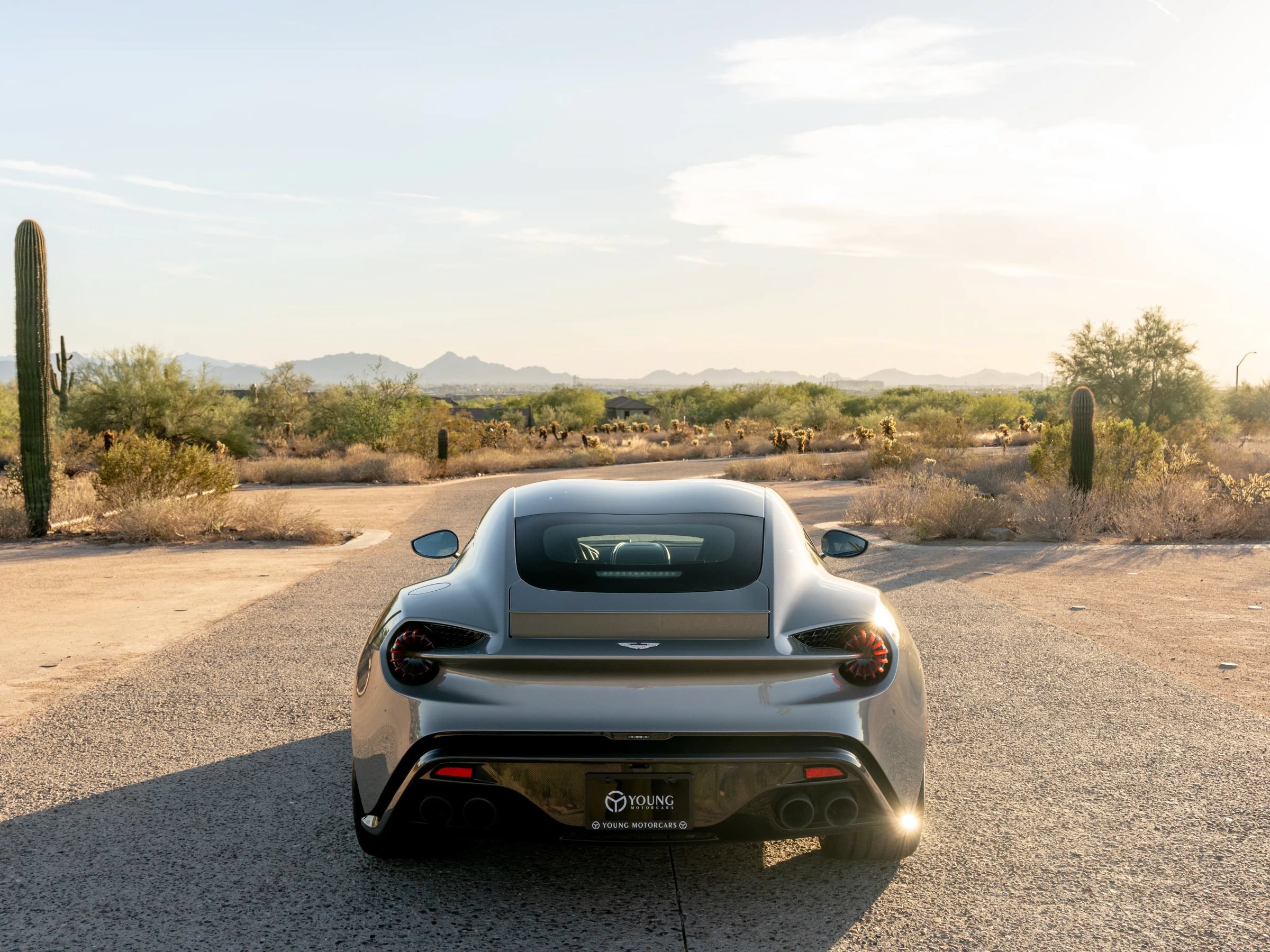 Used 2018 Aston Martin Vanquish Zagato RWD image 23