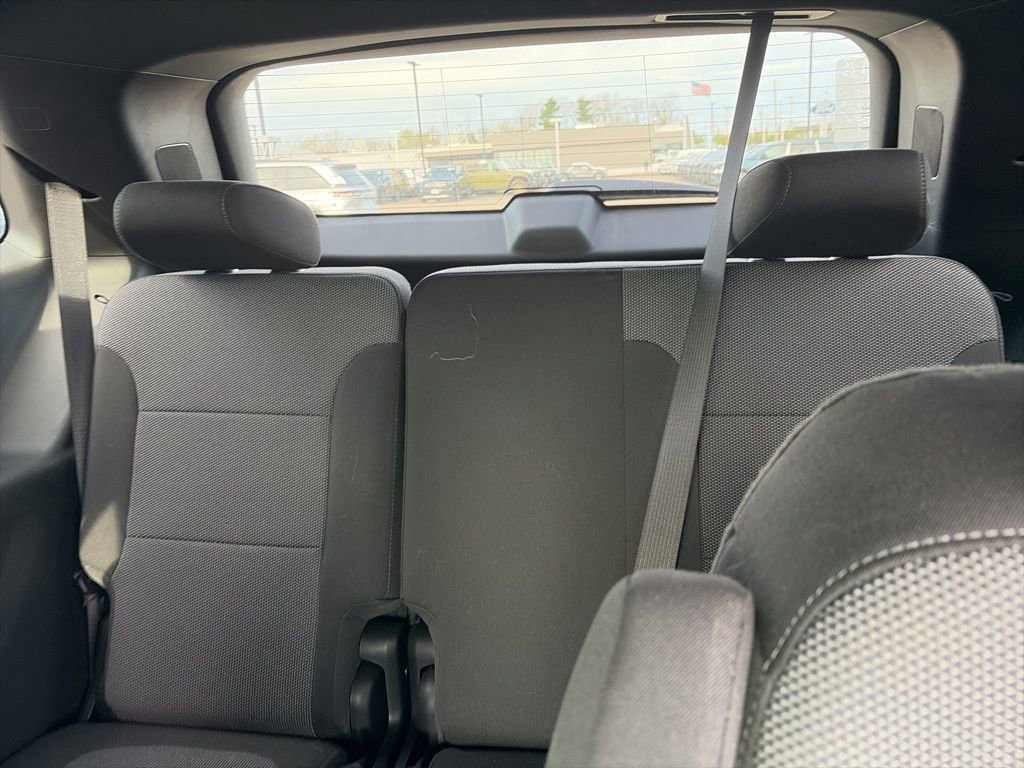 Used 2023 Chevrolet Traverse LT FWD image 7