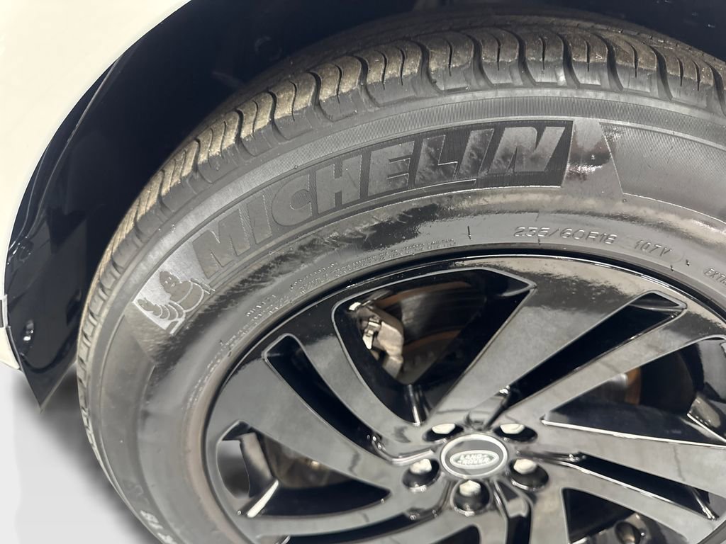 Used 2023 Land Rover Range Rover Evoque S image 88