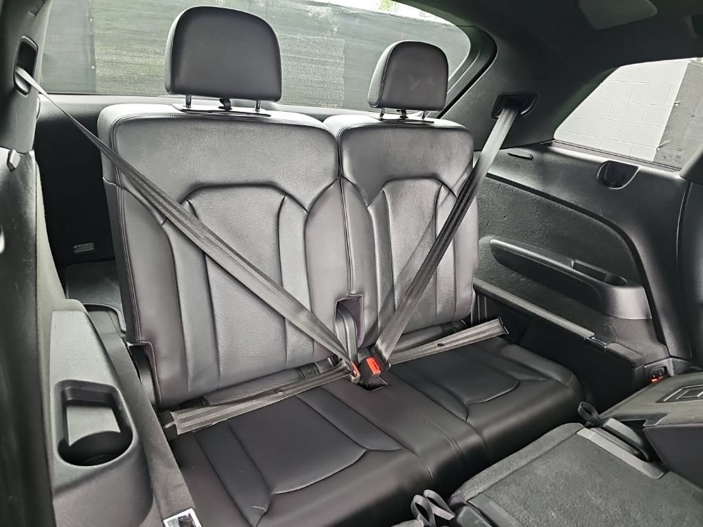 Used 2017 Audi Q7 3.0T Premium Plus AWD/4WD image 18