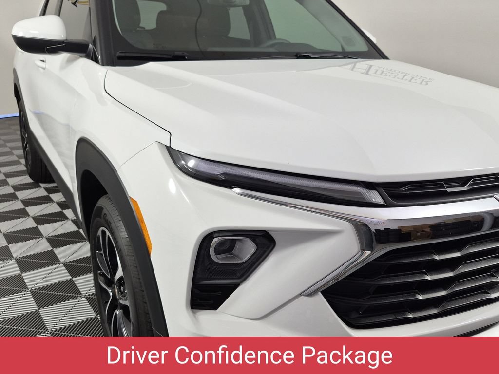 Certified 2026 Chevrolet TrailBlazer LT w/ Driver Confidence Package FWD image 11