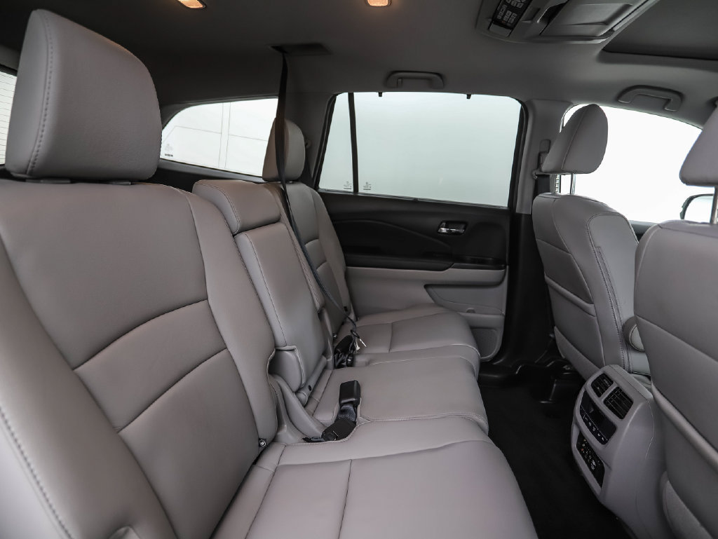 Used 2018 Honda Pilot Touring image 29