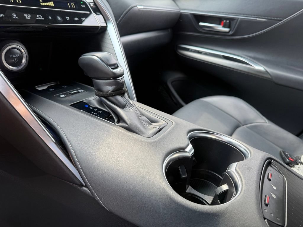 Certified 2024 Toyota Venza XLE AWD/4WD image 27