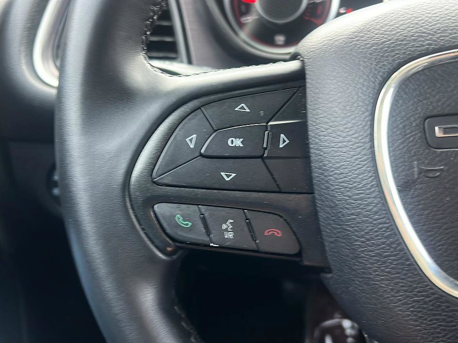 Used 2015 Dodge Challenger SXT RWD image 27