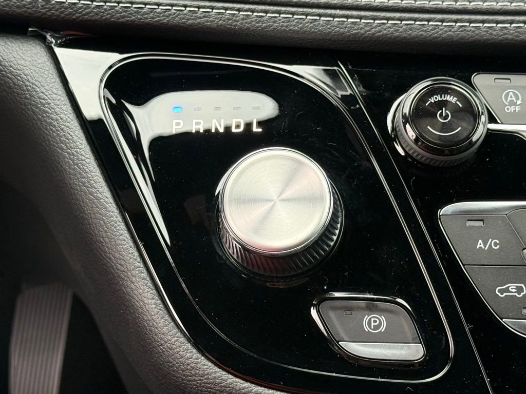 New 2026 Chrysler Pacifica Select image 24