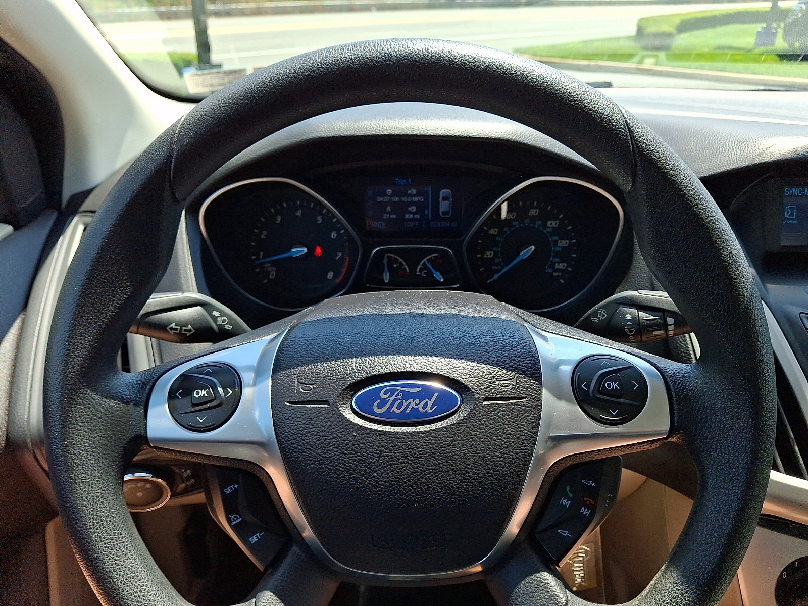 Used 2013 Ford Focus SE w/ SE Winter Pkg FWD image 21