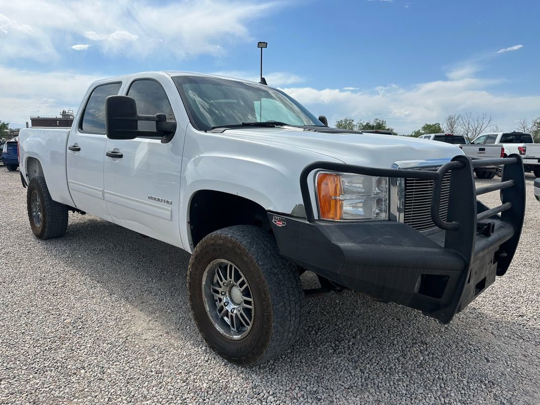 Used 2012 GMC Sierra 2500 SLE w/ SLE Preferred Package AWD/4WD image 1