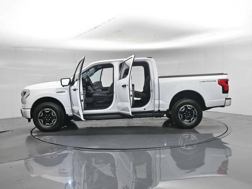 Certified 2023 Ford F150 Lightning XLT AWD/4WD image 5