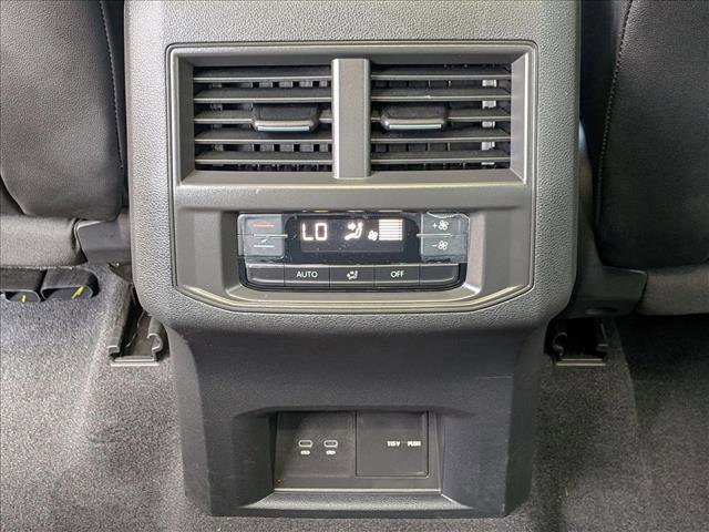 Used 2022 Volkswagen Atlas SE w/ Panoramic Sunroof Package image 17