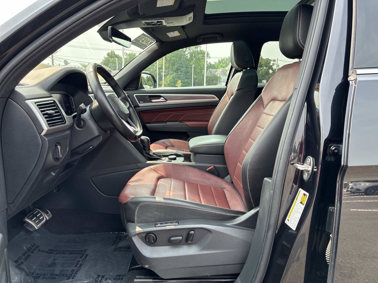 Certified 2023 Volkswagen Atlas Cross Sport SEL Premium R-Line AWD/4WD image 26