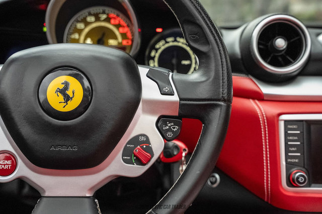 Used 2016 Ferrari California T image 35