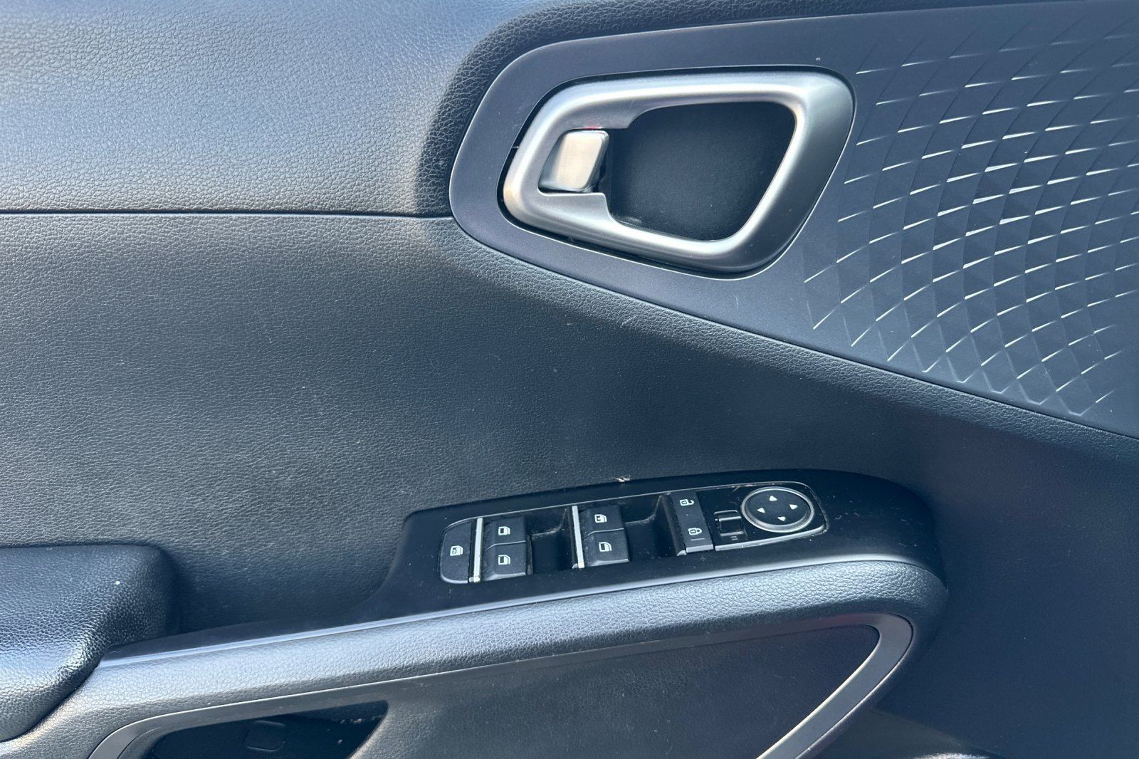 Used 2020 Kia Soul GT-Line FWD image 12