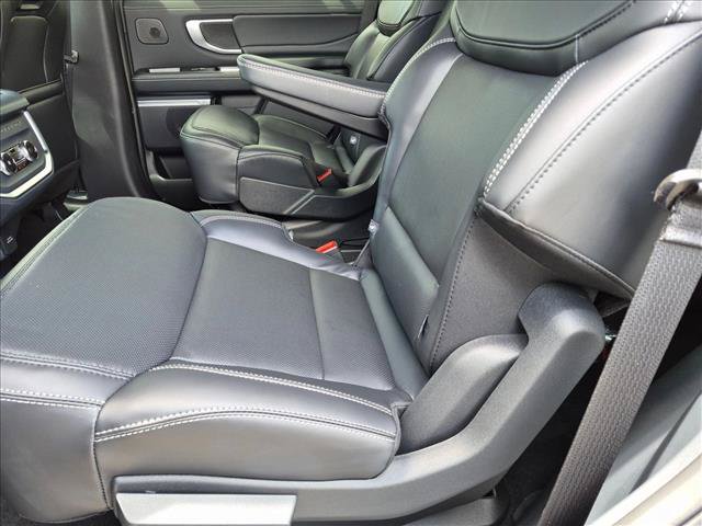 New 2027 Ford Expedition Platinum w/ Stealth Appearance Package AWD/4WD image 14