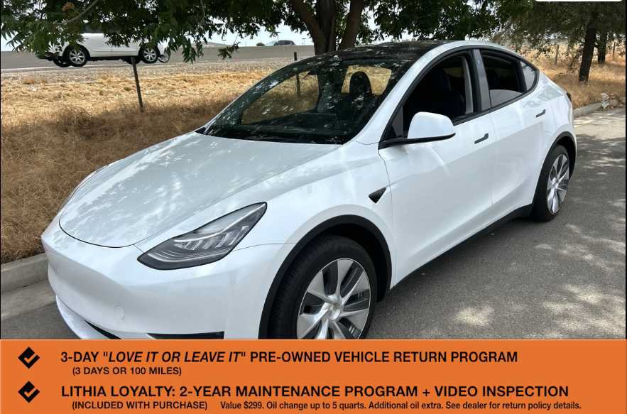 Used 2023 Tesla Model Y Long Range AWD/4WD image 1