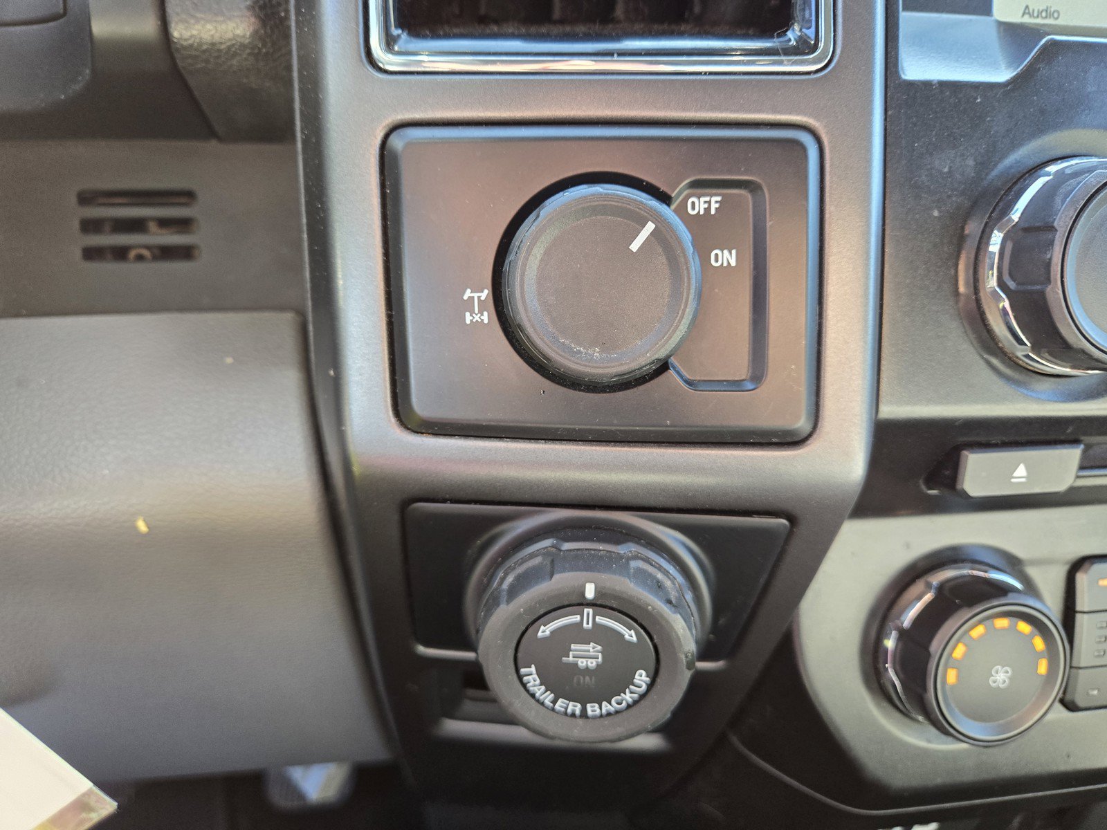 Used 2018 Ford F150 XLT w/ Equipment Group 302A Luxury RWD image 18