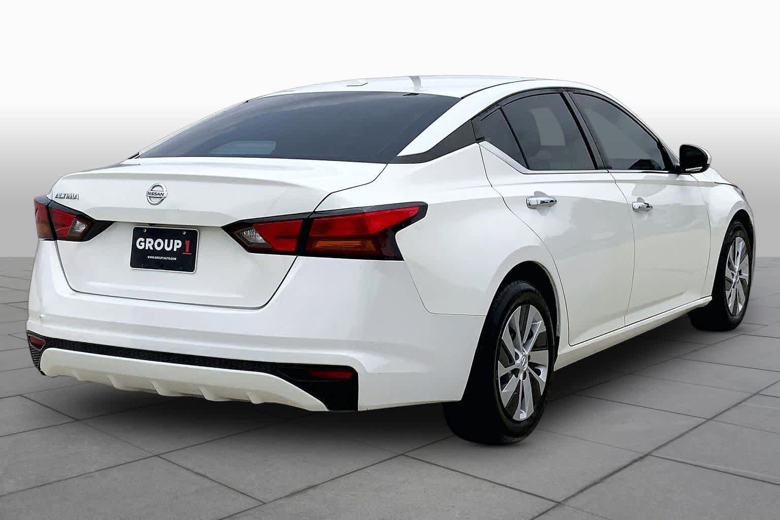 Used 2020 Nissan Altima 2.5 S FWD image 13