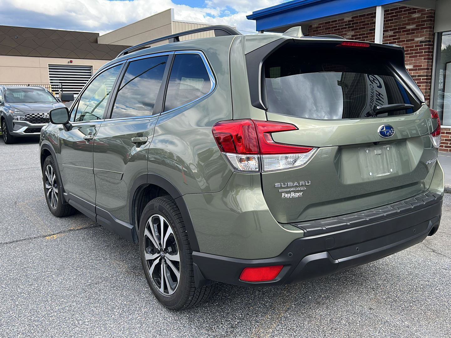 Used 2020 Subaru Forester Limited AWD/4WD image 3