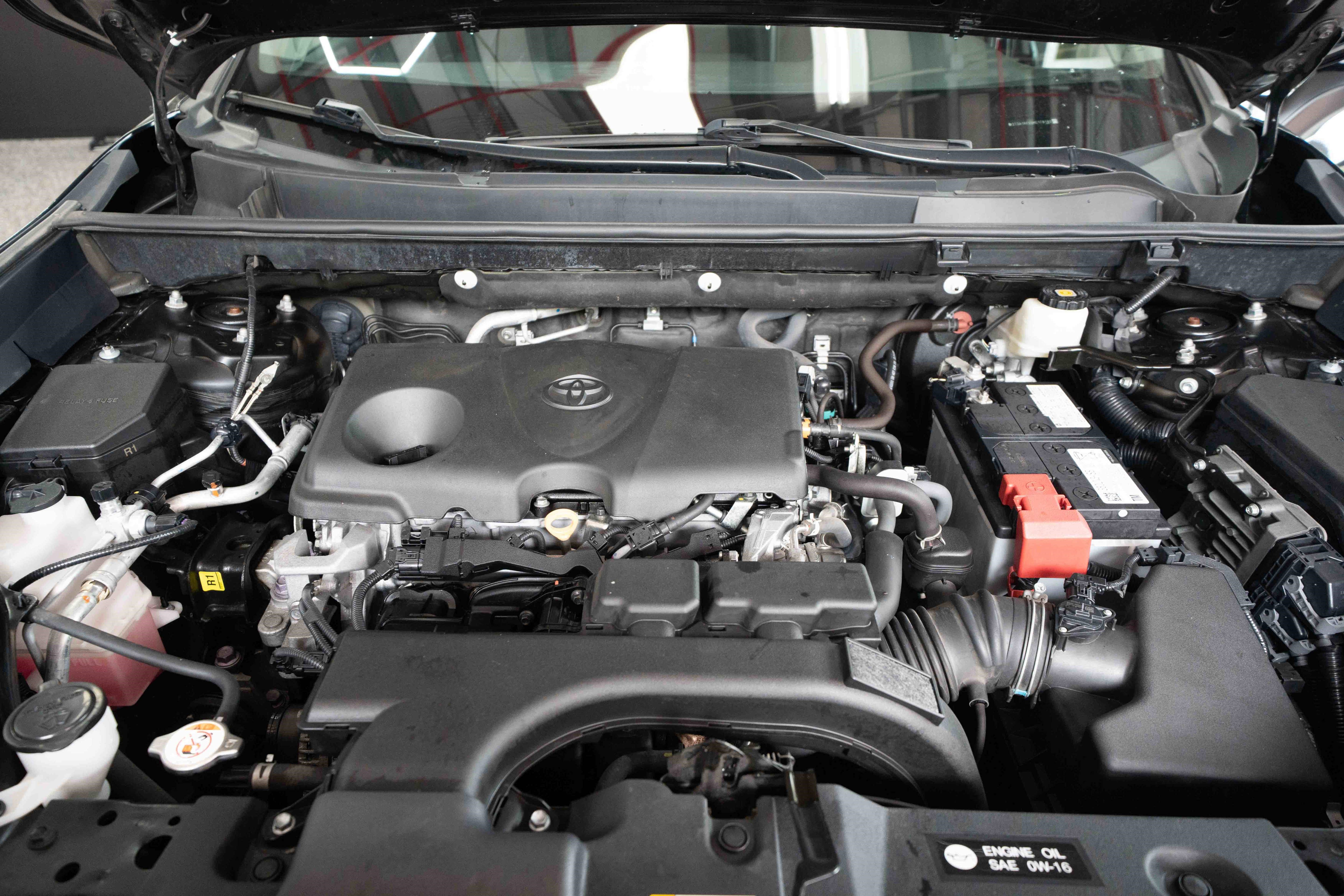 Used 2021 Toyota RAV4 XLE Premium image 32