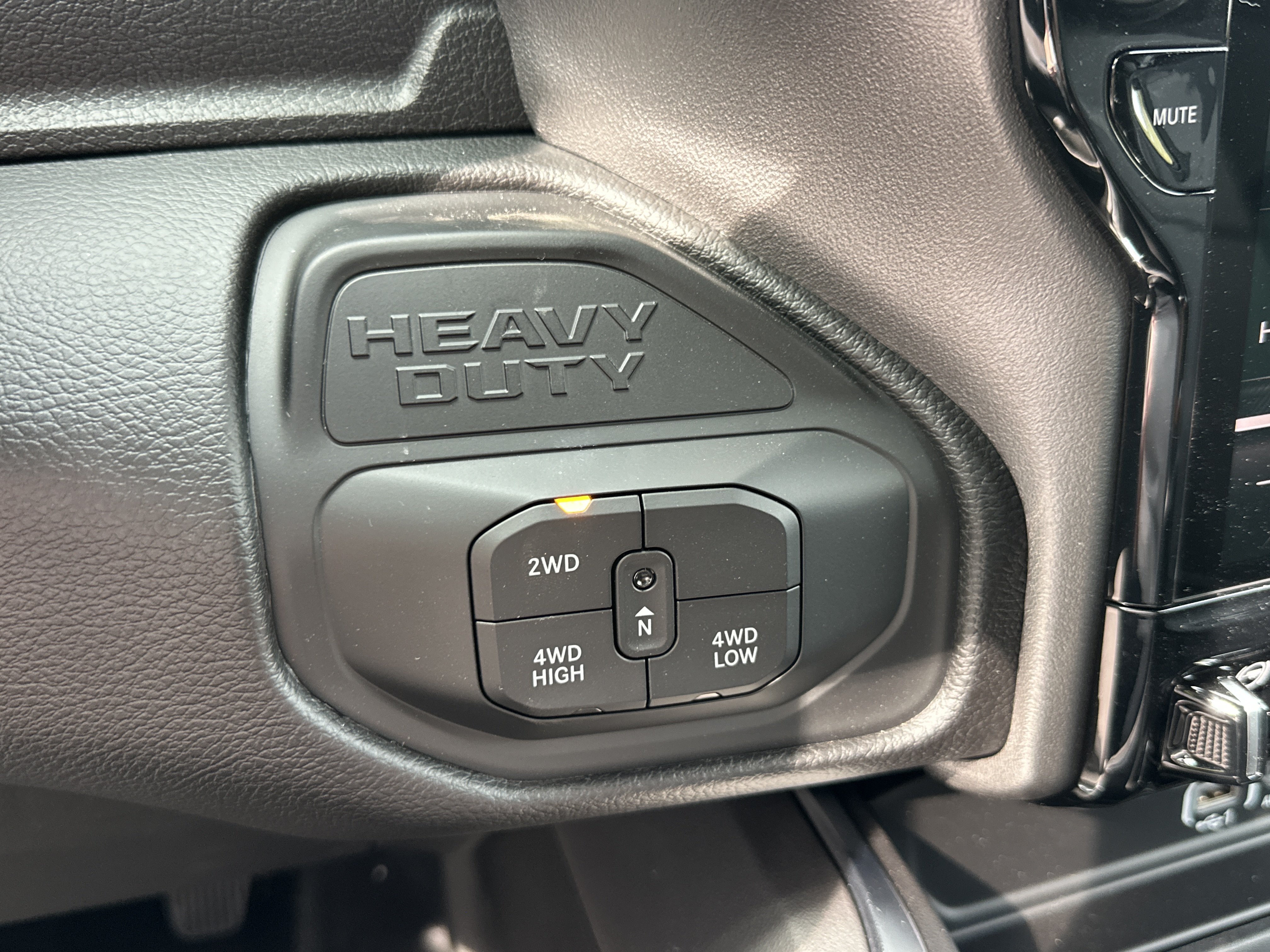 New 2027 RAM 2500 Laramie AWD/4WD image 8