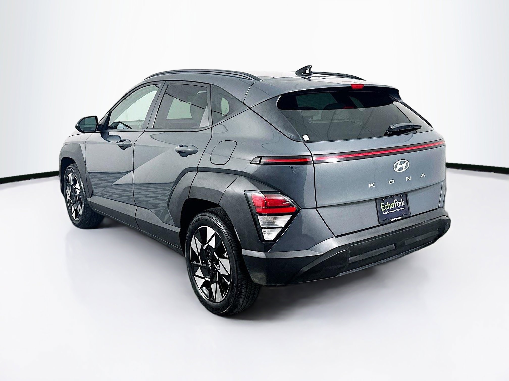 Used 2024 Hyundai Kona SEL FWD image 5