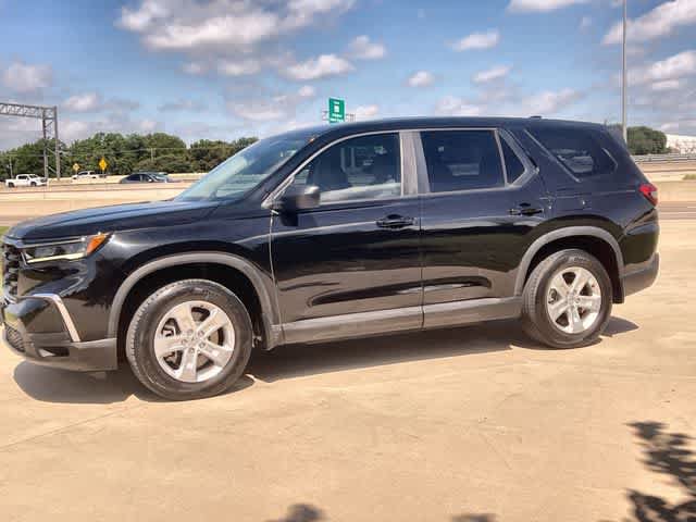Certified 2023 Honda Pilot LX image 4