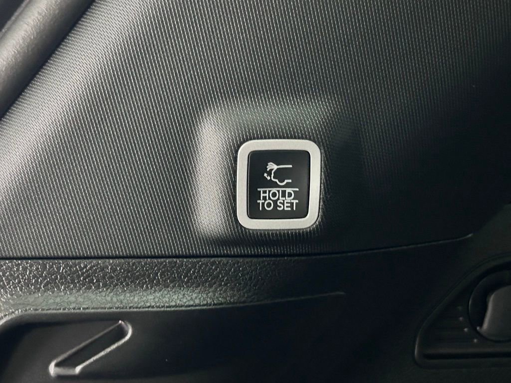 New 2025 Jeep Grand Cherokee 4WD image 11