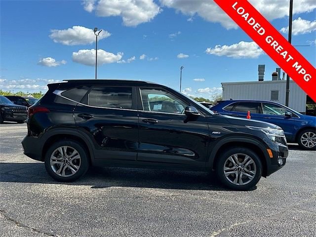 Used 2023 Kia Seltos S w/ Navigation Package image 10