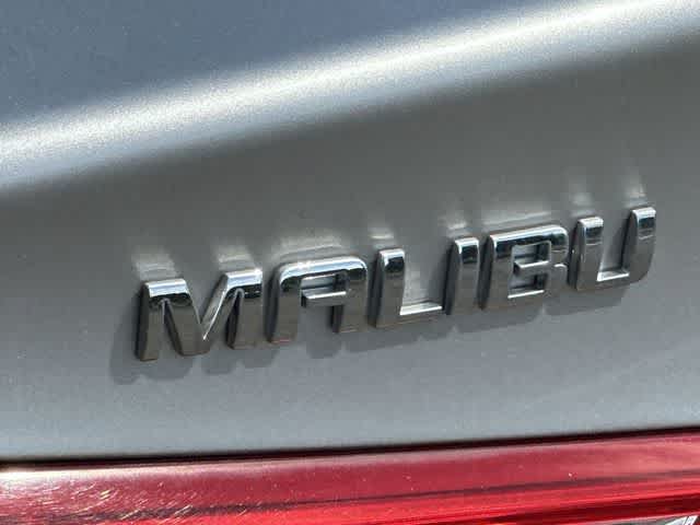 Used 2018 Chevrolet Malibu LT FWD image 18