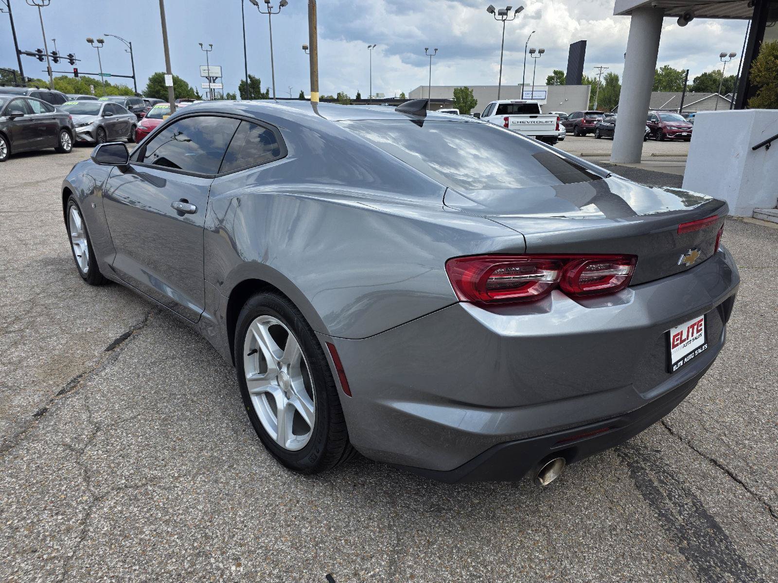 Used 2022 Chevrolet Camaro LT RWD image 7