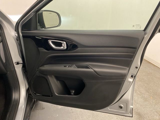 New 2026 Jeep Compass Latitude image 23