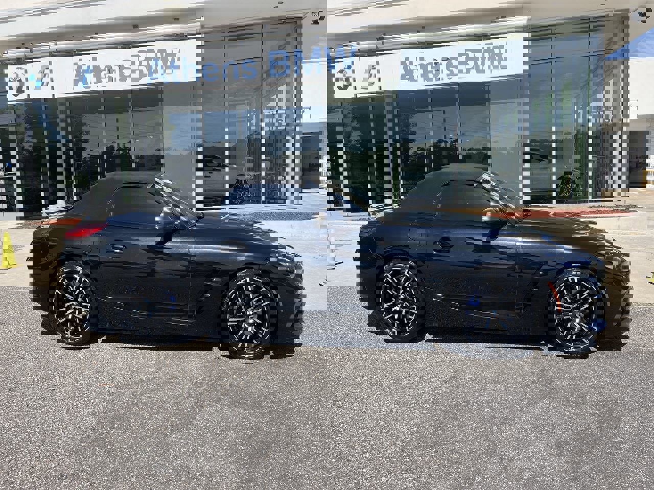 Used 2020 BMW Z4 M40i w/ Premium Package image 9